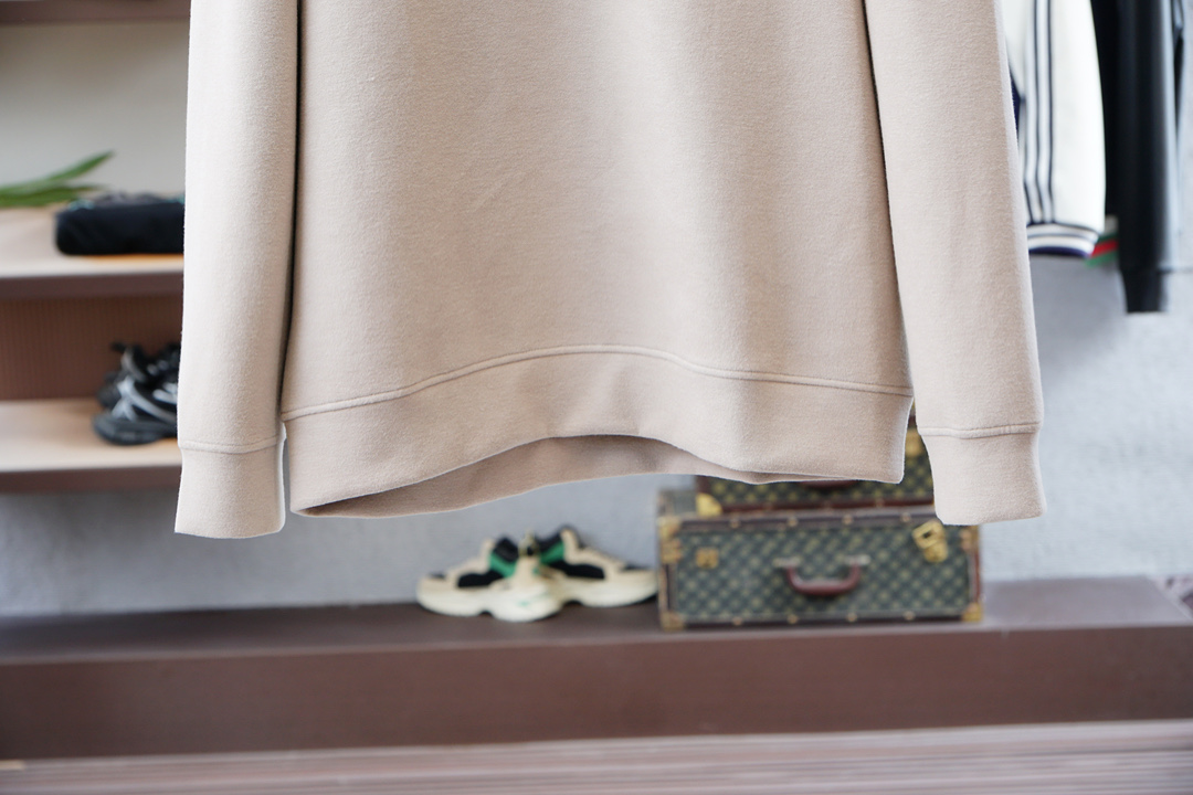 lP🆕-2025早秋 新款卫衣，高品质，顶级版本贸易公司渠道订单，海外精品独家限定发售，经典即永恒，入手