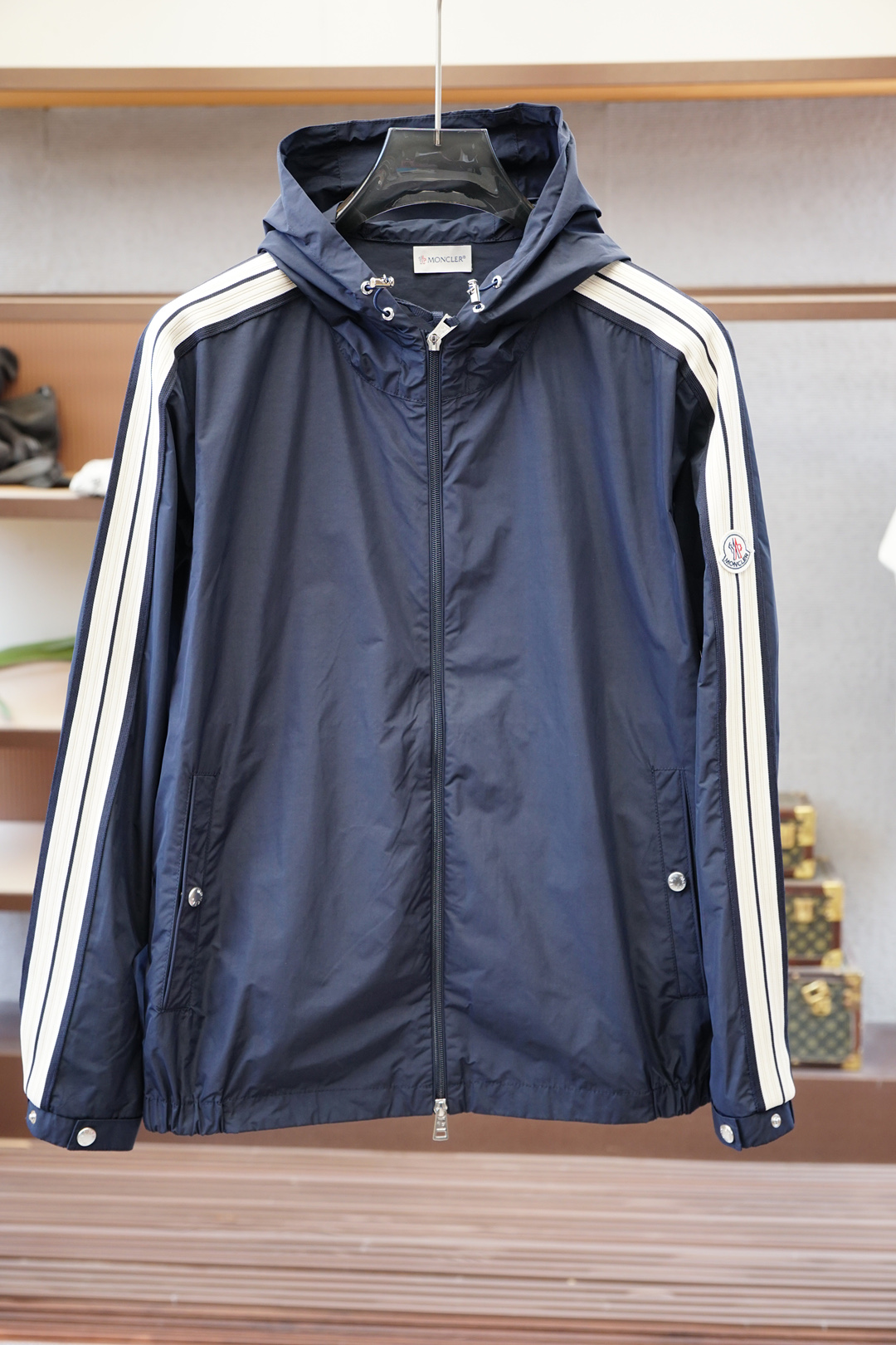 NO:520727,Moncler 2025SS Autumn and Winter New Webbing Hooded Jacket Original version purchased and developed, 1.1 version, detailed arrangement, authentic grade, random entry and exit counters and any version on the market!  Size1 2 3 4 5, Moncler, jackets & coats,hats,alexander wang19860909蒙口-Moncler 2025SS 秋冬新款织带连帽外套 原版购入开发,1.1版型,细节安排到位,正品级、随意进出专柜随意对比市面任意版本！ Size1 2 3 4 5,,Moncler,jackets & coats,hats,alexander wang,Men's clothing