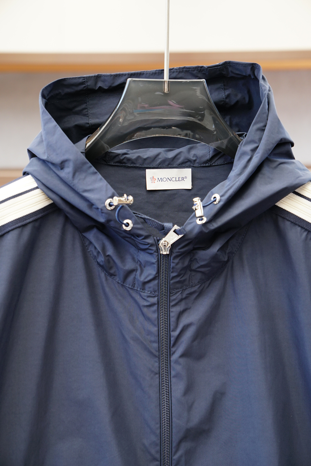 蒙口-Moncler 2025SS 秋冬新款织带连帽外套原版购入开发，1.1版型，细节安排到位，正品级、