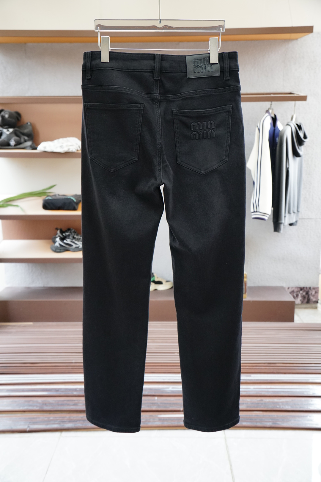 Miu Miu-新款来袭🔥早秋新款新款休闲裤牛仔裤，高端定制系列。进口高密度纯棉加沙洗工艺舒适柔软亲肤，