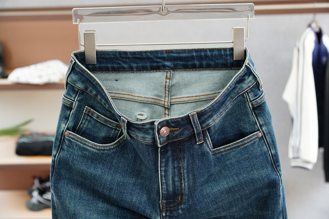 TF-新款来袭🔥早秋新款新款休闲裤牛仔裤，高端定制系列。进口高密度纯棉加沙洗工艺舒适柔软亲肤，笔挺不易起