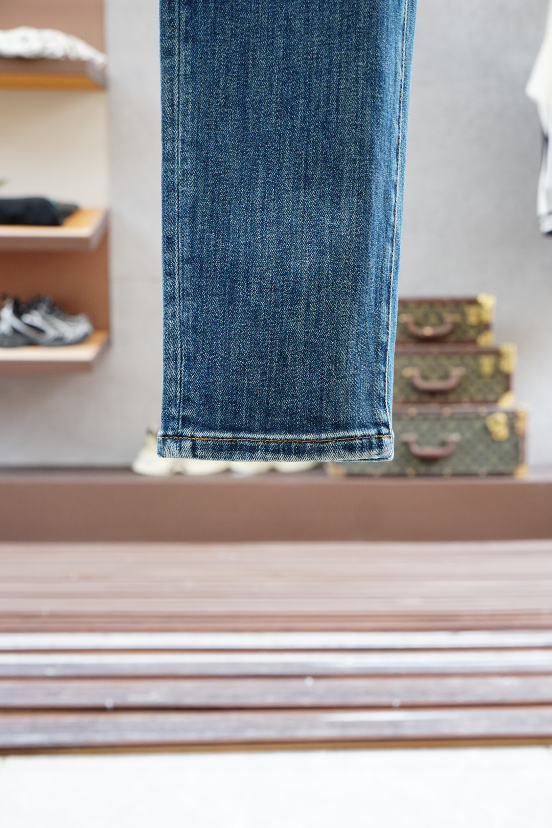 Fendi芬迪/新款来袭🔥早秋新款新款休闲裤牛仔裤，高端定制系列。进口高密度纯棉加沙洗工艺舒适柔软亲肤，