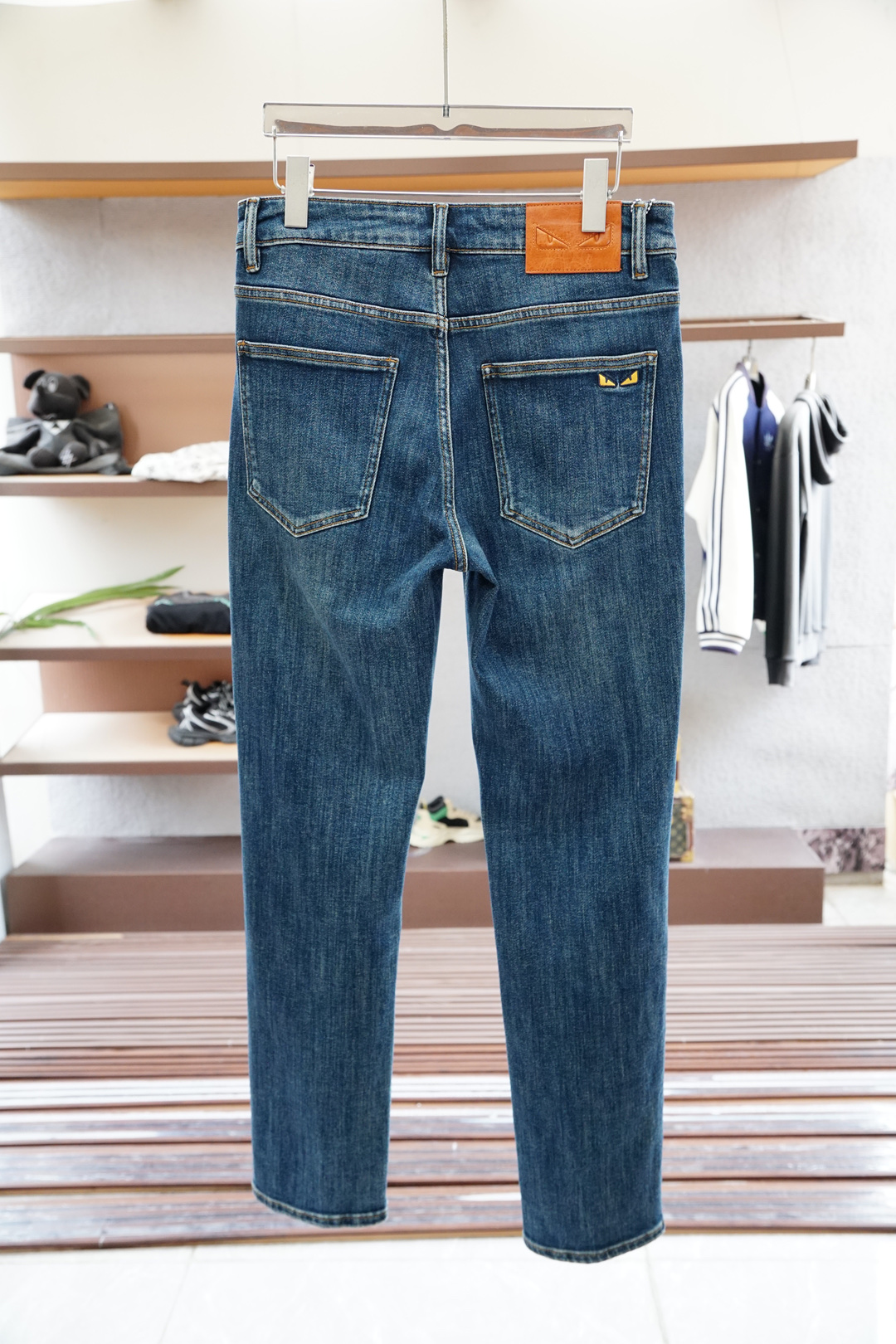 Fendi芬迪/新款来袭🔥早秋新款新款休闲裤牛仔裤，高端定制系列。进口高密度纯棉加沙洗工艺舒适柔软亲肤，