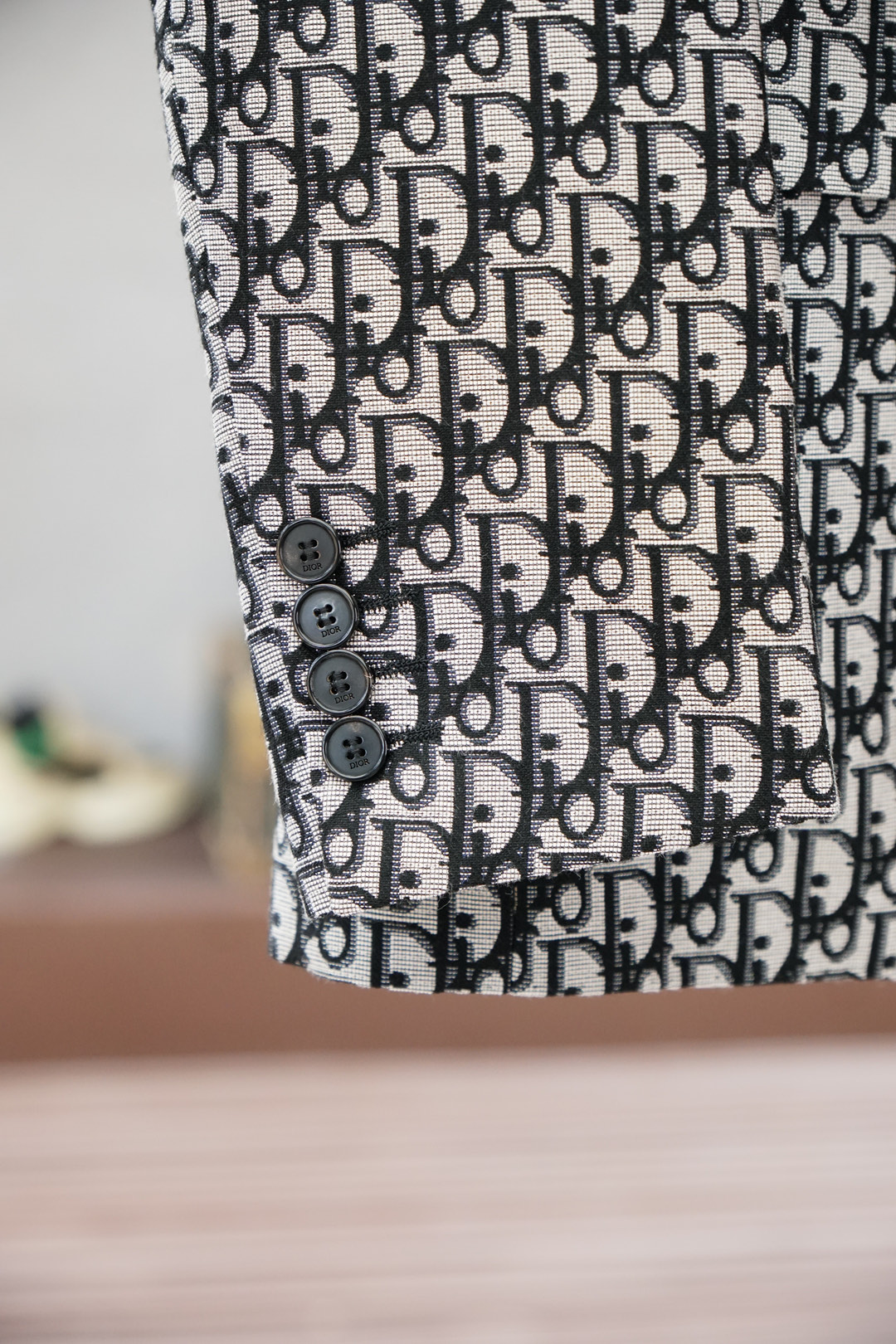 Dior迪奥-25SS秋冬提花两粒西装西服，精致点缀，做工极其精湛，走线细密匀称，无多余线头，内里全包边