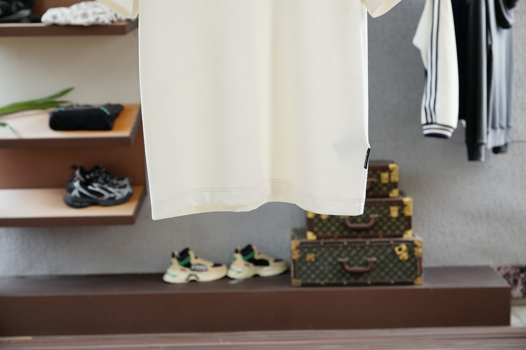 BBR 巴宝莉2025ss秋冬专柜同款同步上新短袖醋酸天丝羊毛针织面料 一体起脚针织 高端人士必备单品，