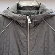 Gucci-古奇/2025秋季夹克外套!今年的专柜新品,男士超软提花面料帅酷爆款 外套。时尚都市百搭款, Gucci-古奇/2025秋季夹克外套!今年的专柜新品,男士超软提花面料帅酷爆款 外套。时尚都市百搭款,