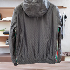 Gucci-古奇/2025秋季夹克外套!今年的专柜新品,男士超软提花面料帅酷爆款 外套。时尚都市百搭款, Gucci-古奇/2025秋季夹克外套!今年的专柜新品,男士超软提花面料帅酷爆款 外套。时尚都市百搭款,