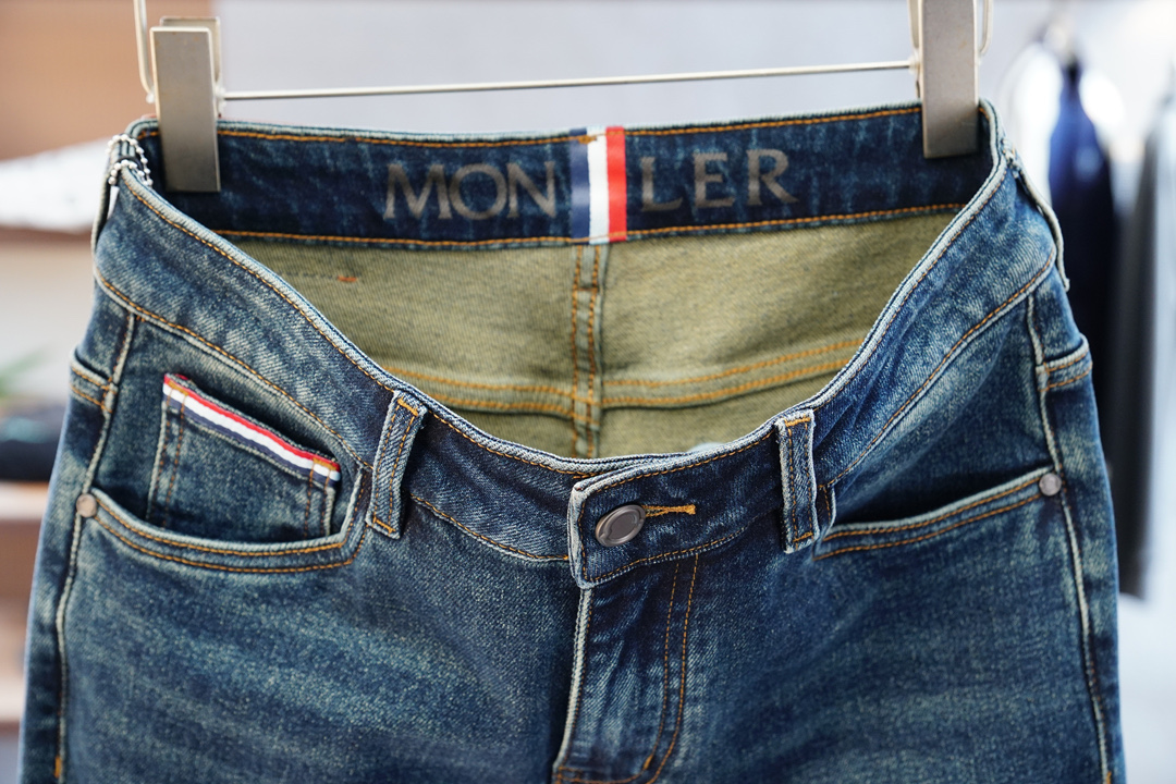 蒙口/Moncler/新款来袭🔥早秋新款新款休闲裤牛仔裤，高端定制系列。进口高密度纯棉加沙洗工艺舒适柔软