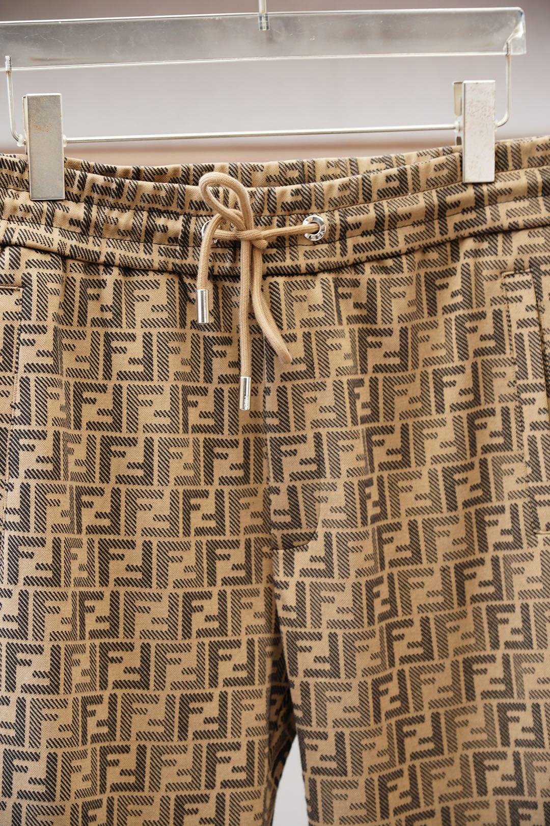 FENDI 芬迪 2025早秋新款套装 高品质，顶级版本贸易公司渠道订单，海外精品独家限定发售，经典即永