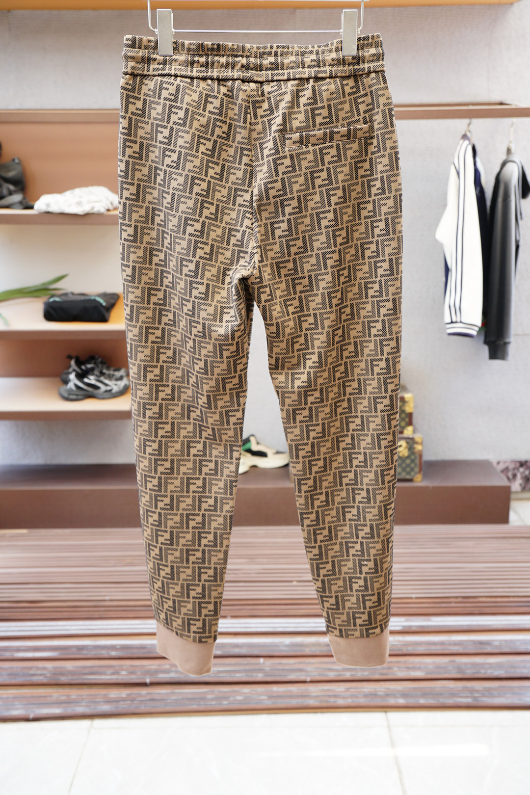 FENDI 芬迪 2025早秋新款套装 高品质，顶级版本贸易公司渠道订单，海外精品独家限定发售，经典即永