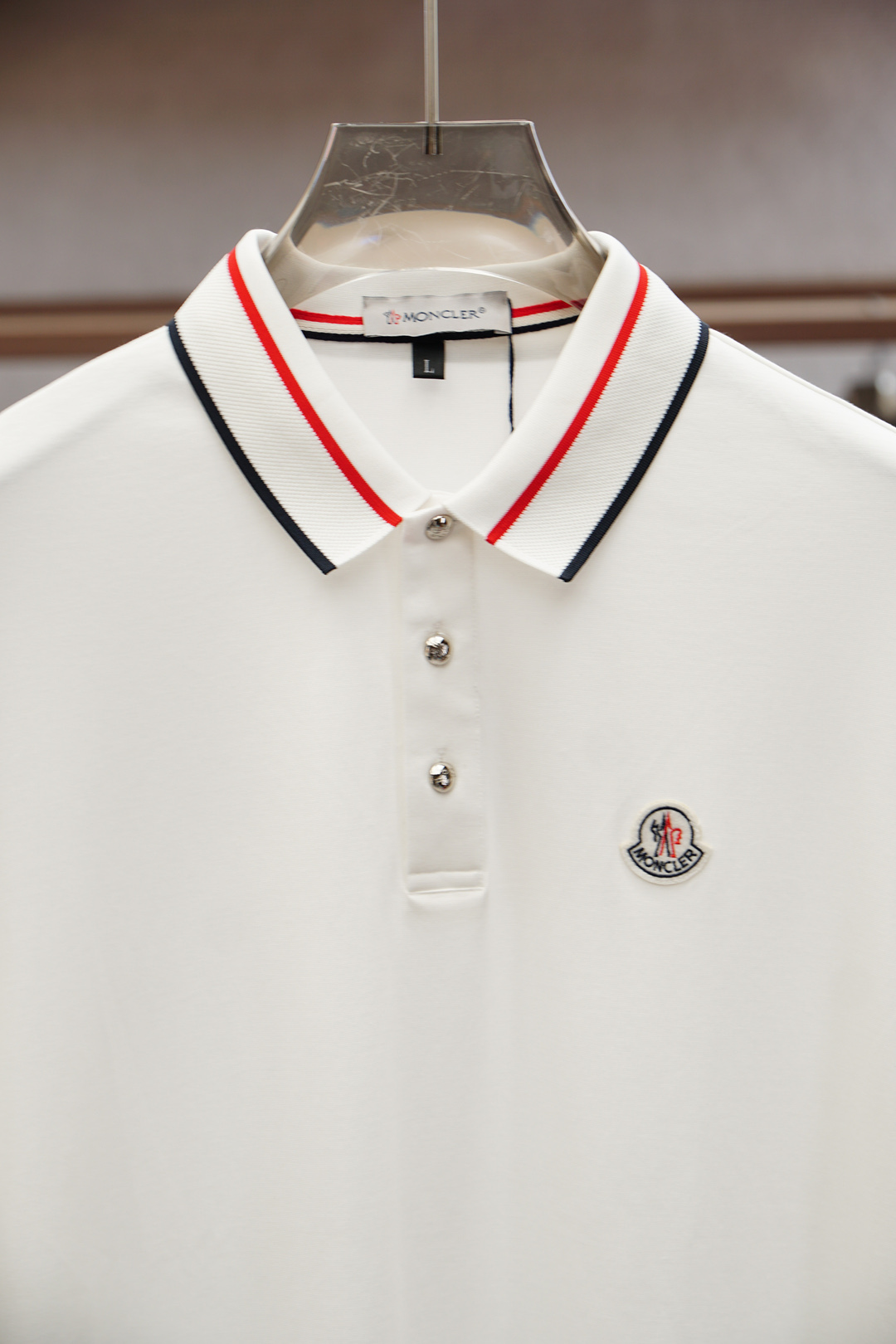 蒙口-2025秋冬系列新品🌸男士标识长袖Polo衫👕延续经典彩条点缀 商务休闲翻领POLO恤.该款Pol