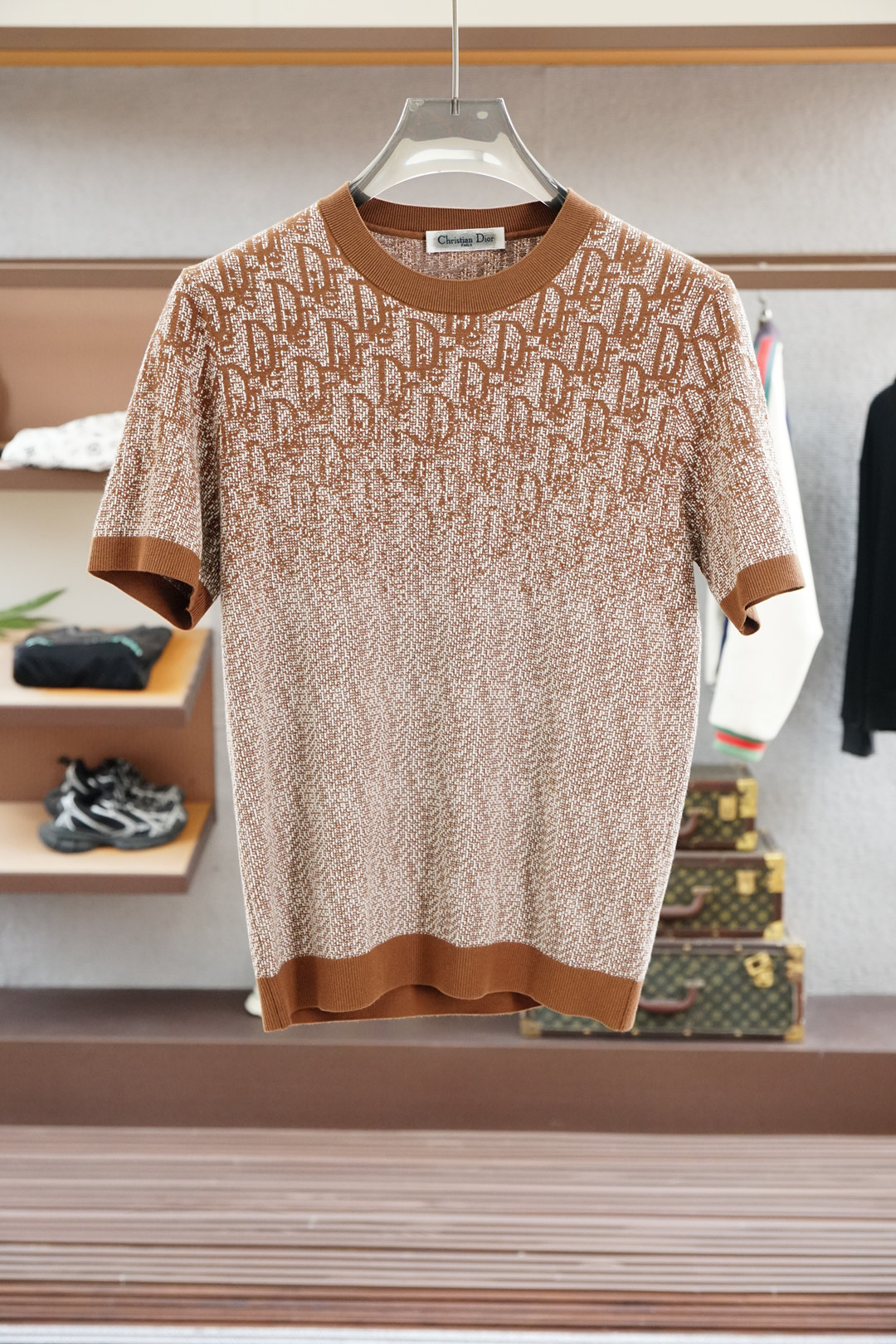 Dior迪奥-高级成衣 2025秋冬打底系列！熟男 轻熟男 最爱款式 最经典净色通勤百搭帅气的圆领短袖打