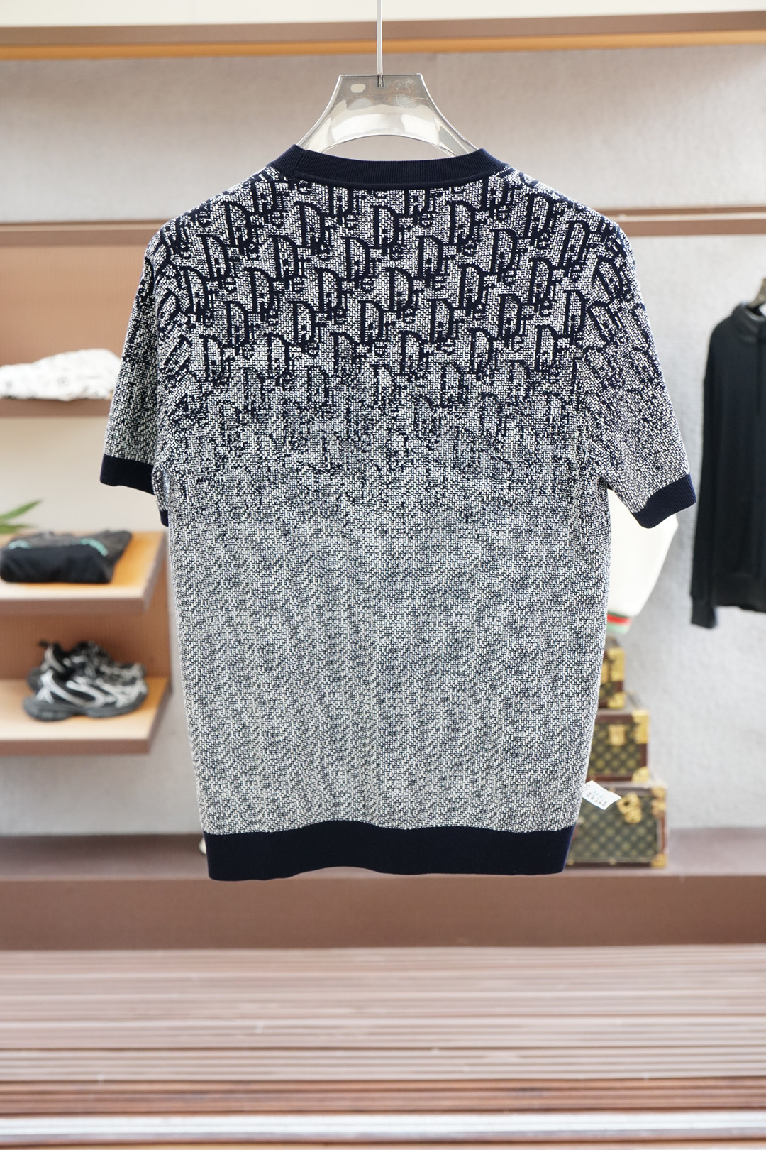 Dior迪奥-高级成衣 2025秋冬打底系列！熟男 轻熟男 最爱款式 最经典净色通勤百搭帅气的圆领短袖打