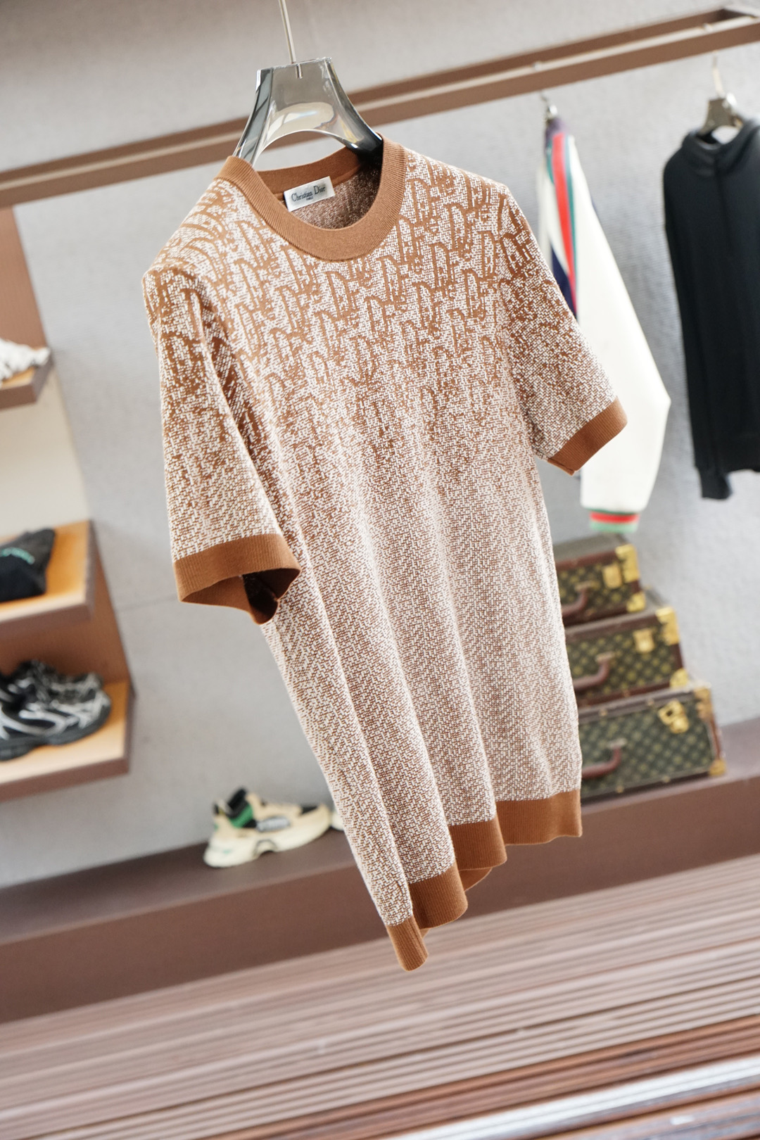 Dior迪奥-高级成衣 2025秋冬打底系列！熟男 轻熟男 最爱款式 最经典净色通勤百搭帅气的圆领短袖打