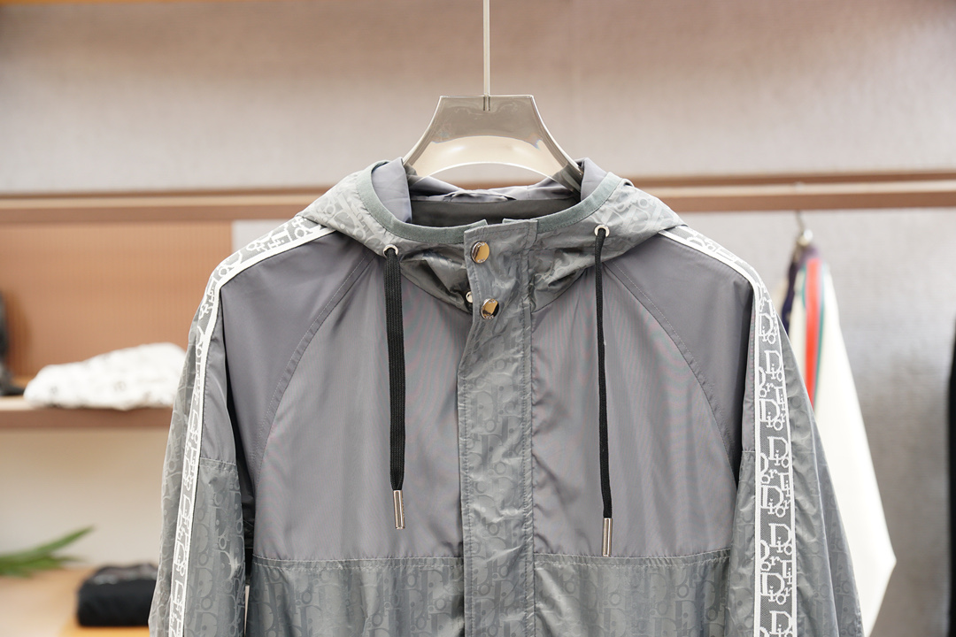 Dior迪奥-秋冬新款系列#🍂开启秋冬穿搭新玩法，秋冬新款外套2025最新系列，经典的100%聚酯纤维材