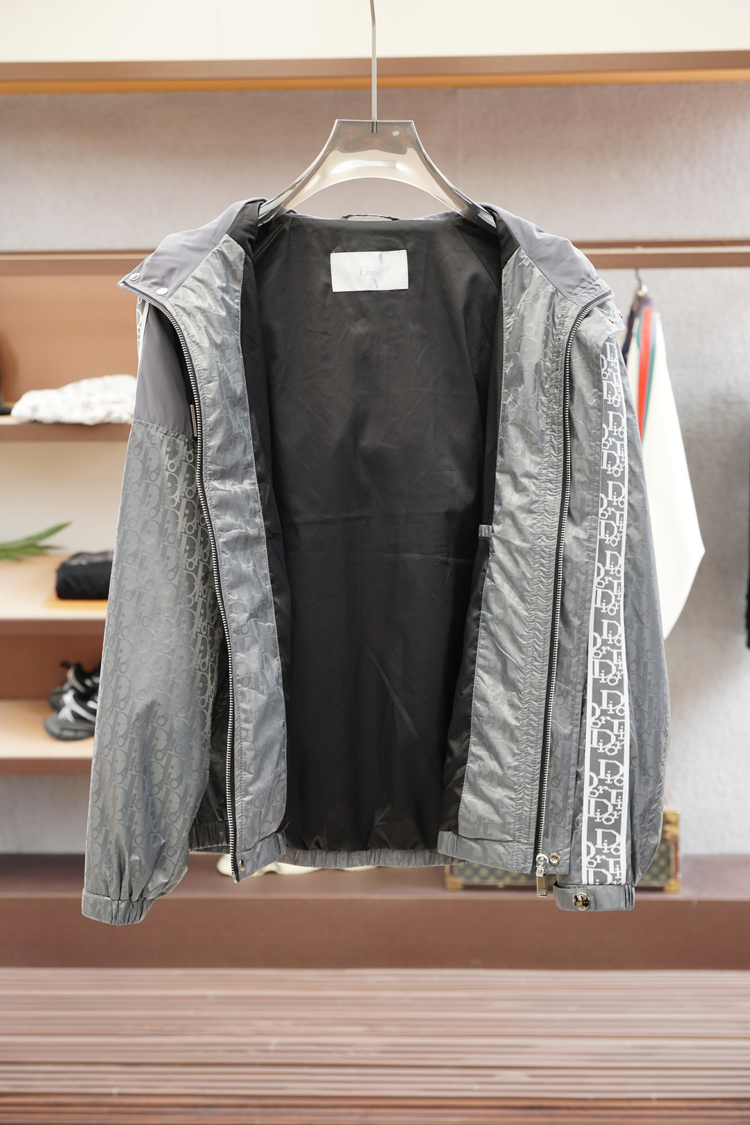 Dior迪奥-秋冬新款系列#🍂开启秋冬穿搭新玩法，秋冬新款外套2025最新系列，经典的100%聚酯纤维材