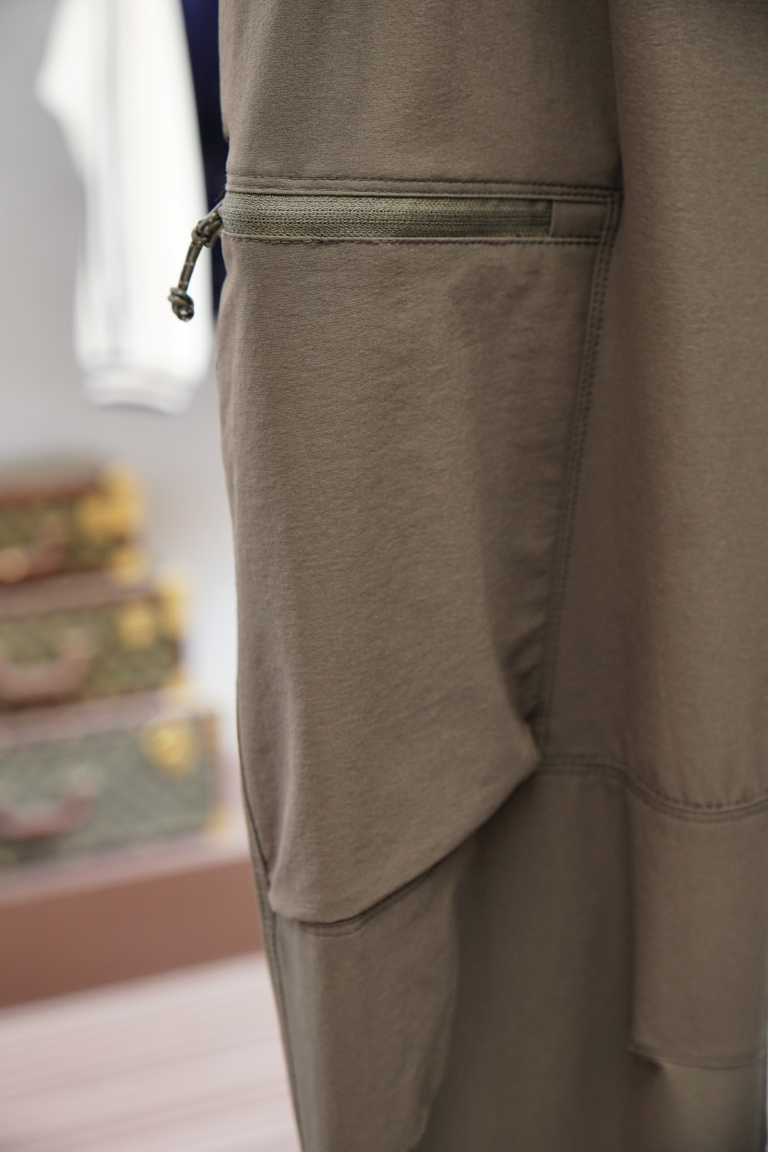 加拿大鹅-🆕时尚工装机能风，Canada经典双色运动卫裤2025 fall winter秋冬新款极具辨识