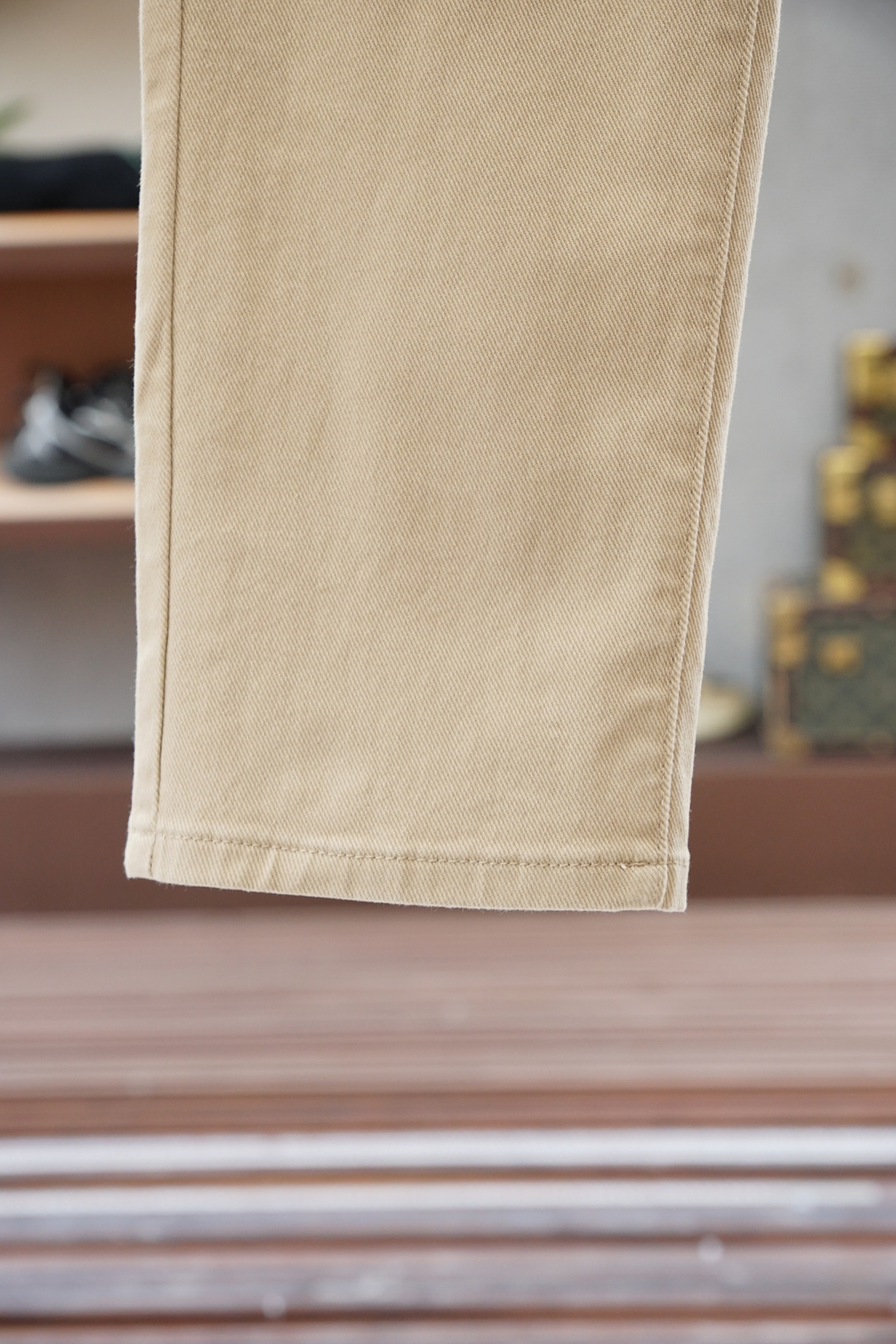 LV路意威登-🍃2025秋冬最新品，专柜同步有售，时尚休闲裤，进口原版面料，做工极为复杂，唯一可以做代购