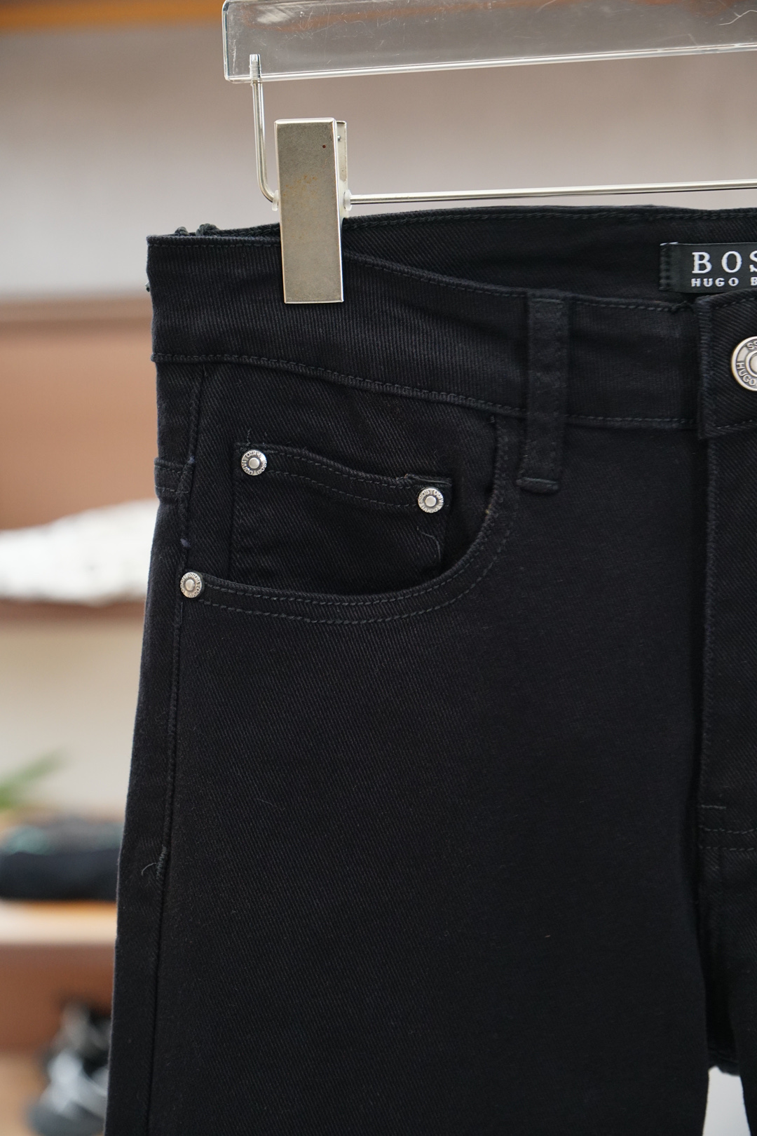 Boss-🍃2025秋冬最新品，专柜同步有售，时尚休闲裤，进口原版面料，做工极为复杂，唯一可以做代购级别