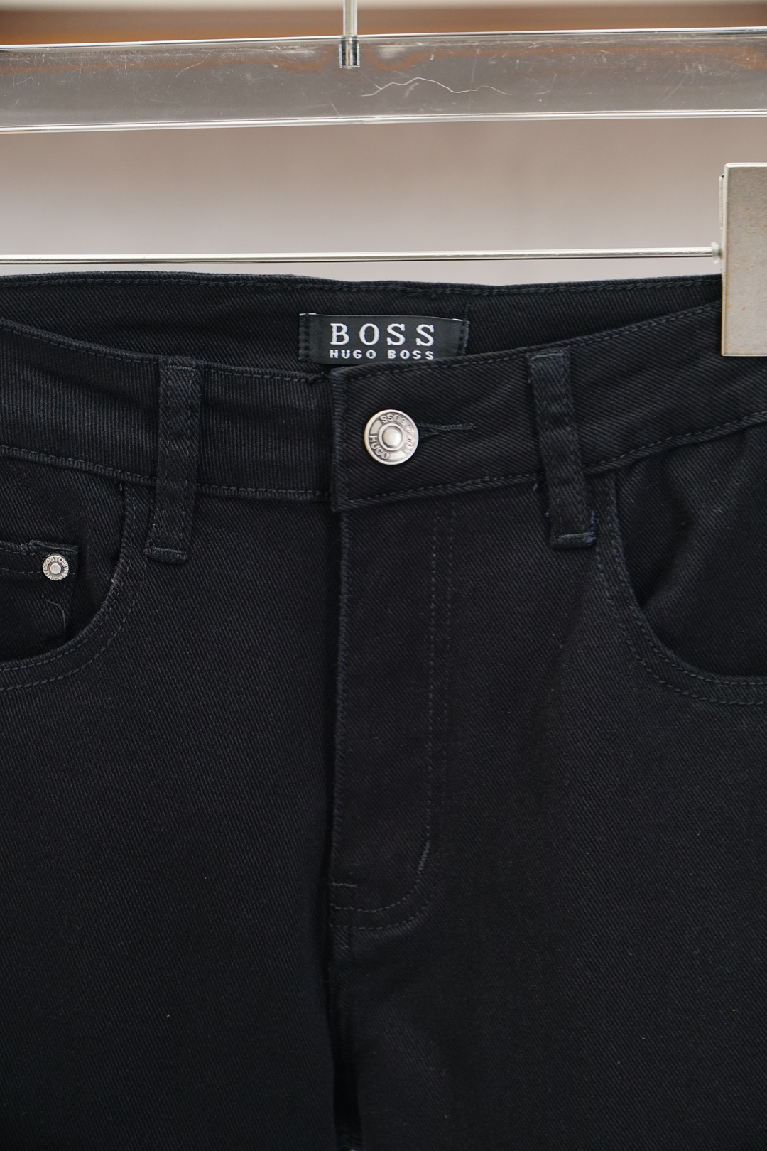 Boss-🍃2025秋冬最新品，专柜同步有售，时尚休闲裤，进口原版面料，做工极为复杂，唯一可以做代购级别