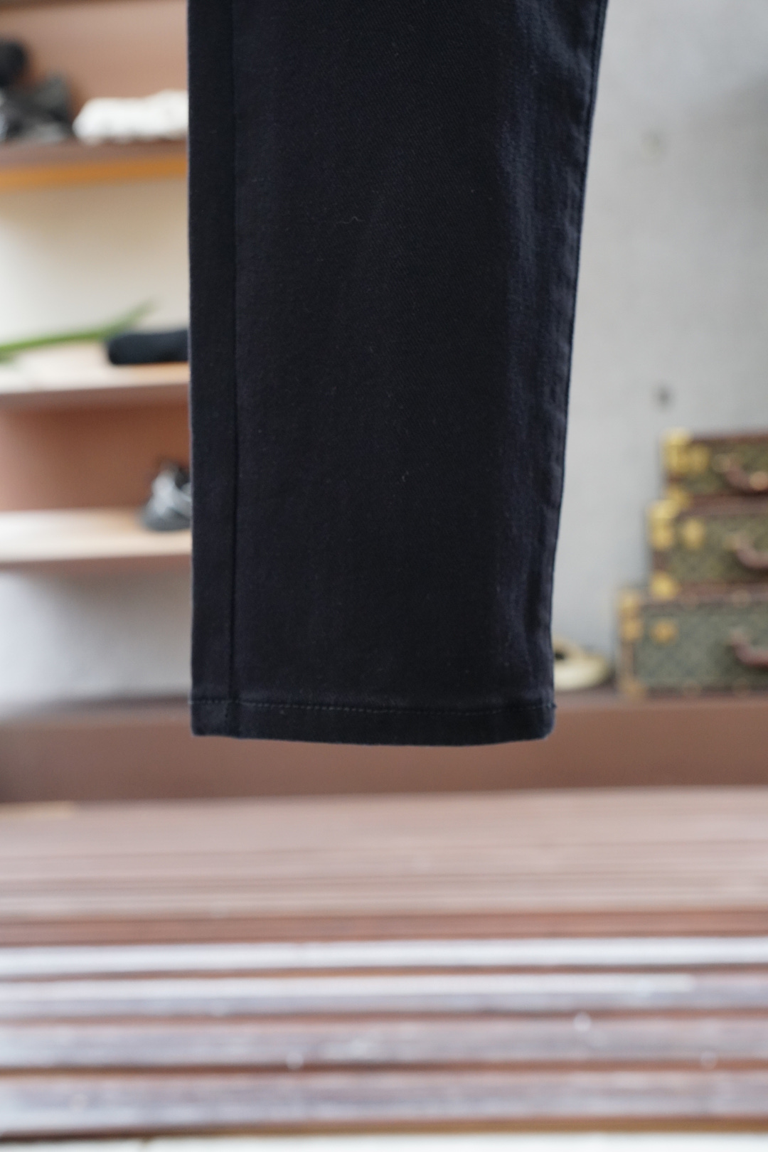 Boss-🍃2025秋冬最新品，专柜同步有售，时尚休闲裤，进口原版面料，做工极为复杂，唯一可以做代购级别