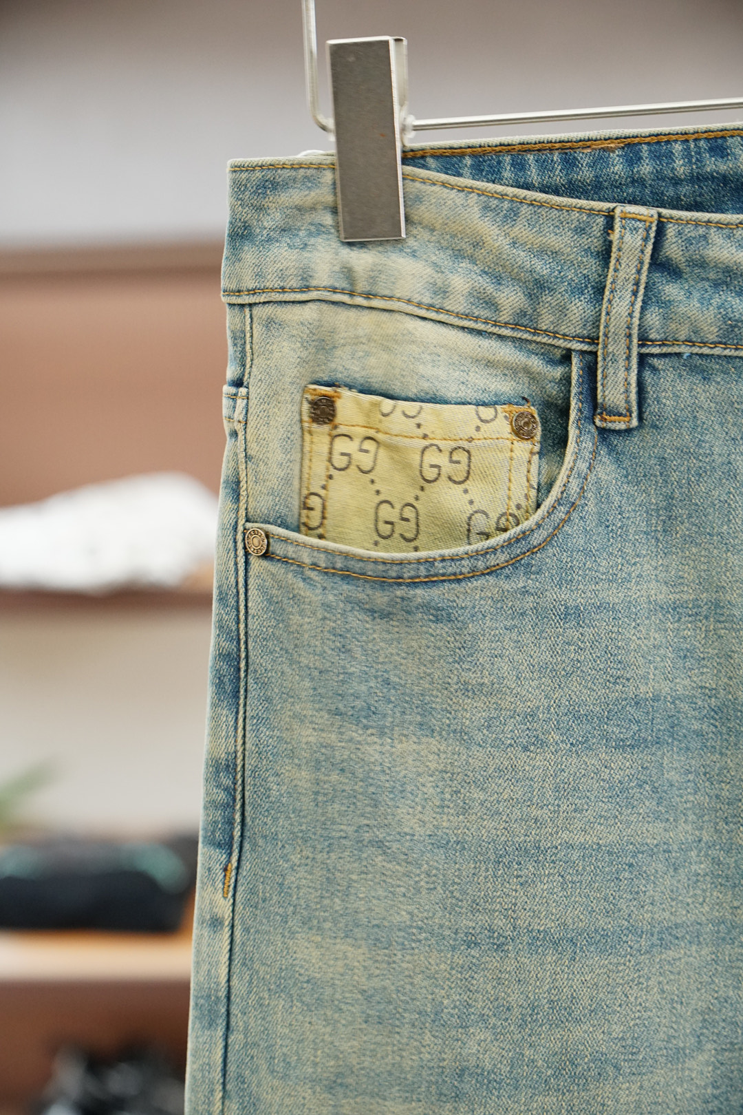 Gucci 古奇/🍃2025秋冬最新品，专柜同步有售，时尚休闲裤，进口原版面料，做工极为复杂，唯一可以做