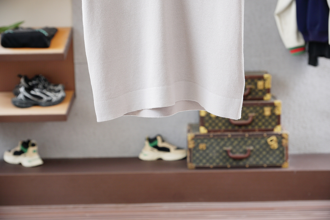 Prada普拉达/🍐2025ss秋冬专柜同款同步上新短袖醋酸天丝羊毛针织面料 一体起脚针织 高端人士必备