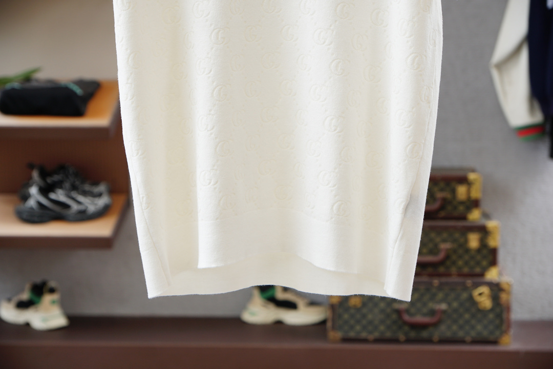 Gucci 古奇🍐2025ss秋冬专柜同款同步上新打底短袖醋酸天丝羊毛针织面料 一体起脚针织 高端人士必