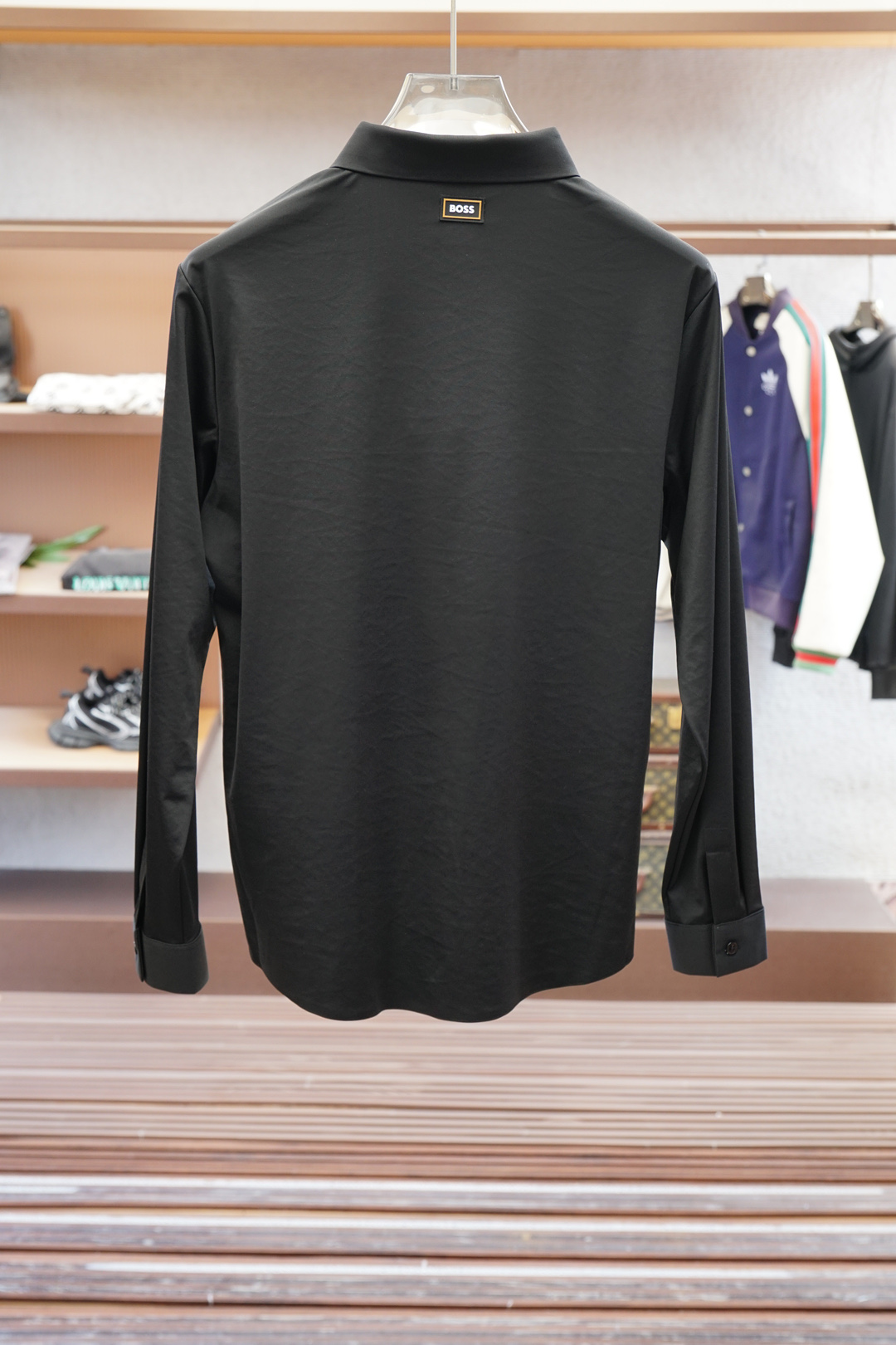 Boss-休闲长袖衬衫🌸翻领宽松尖领衬衣 同步官网发售 面料丝滑有光泽，免烫抗皱垂感十足，98%棉➕2%