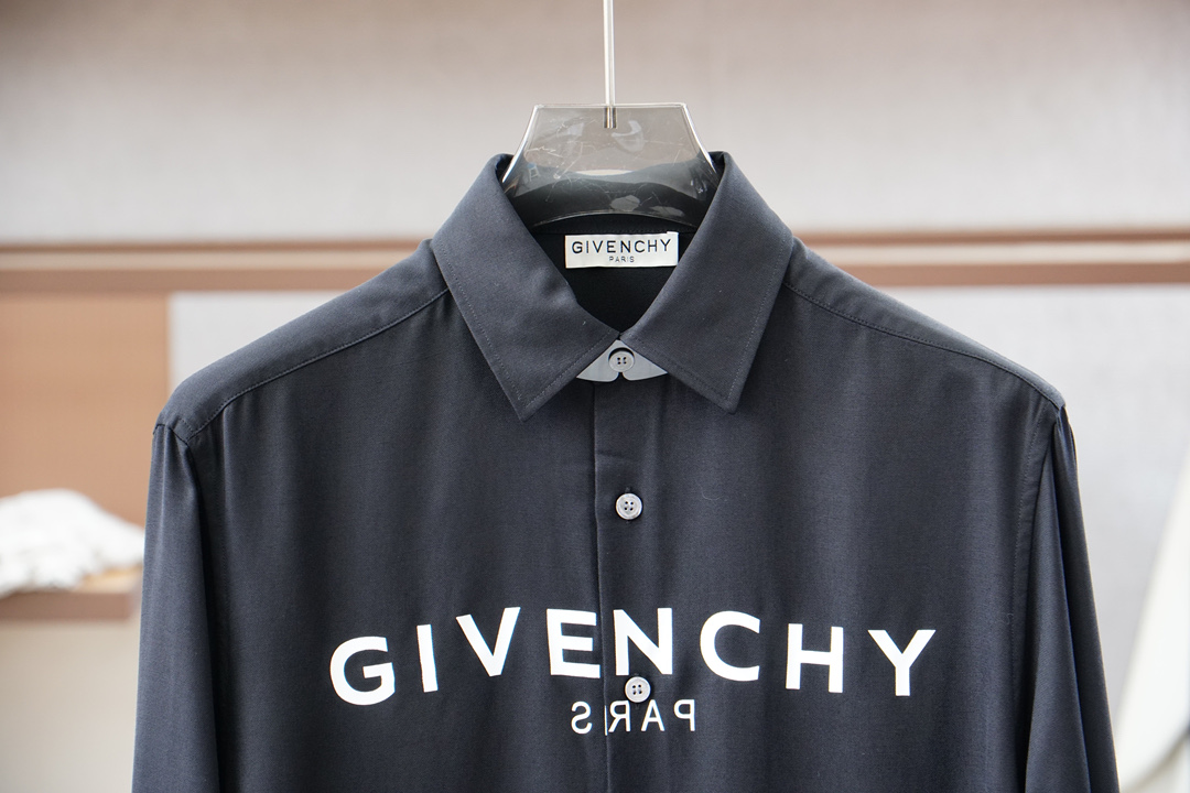 2025秋冬系列上新✨ Givenchy.纪梵希早秋GVC经典款字母印花衬衣 ✅ 休闲商务的魅力徽标.经
