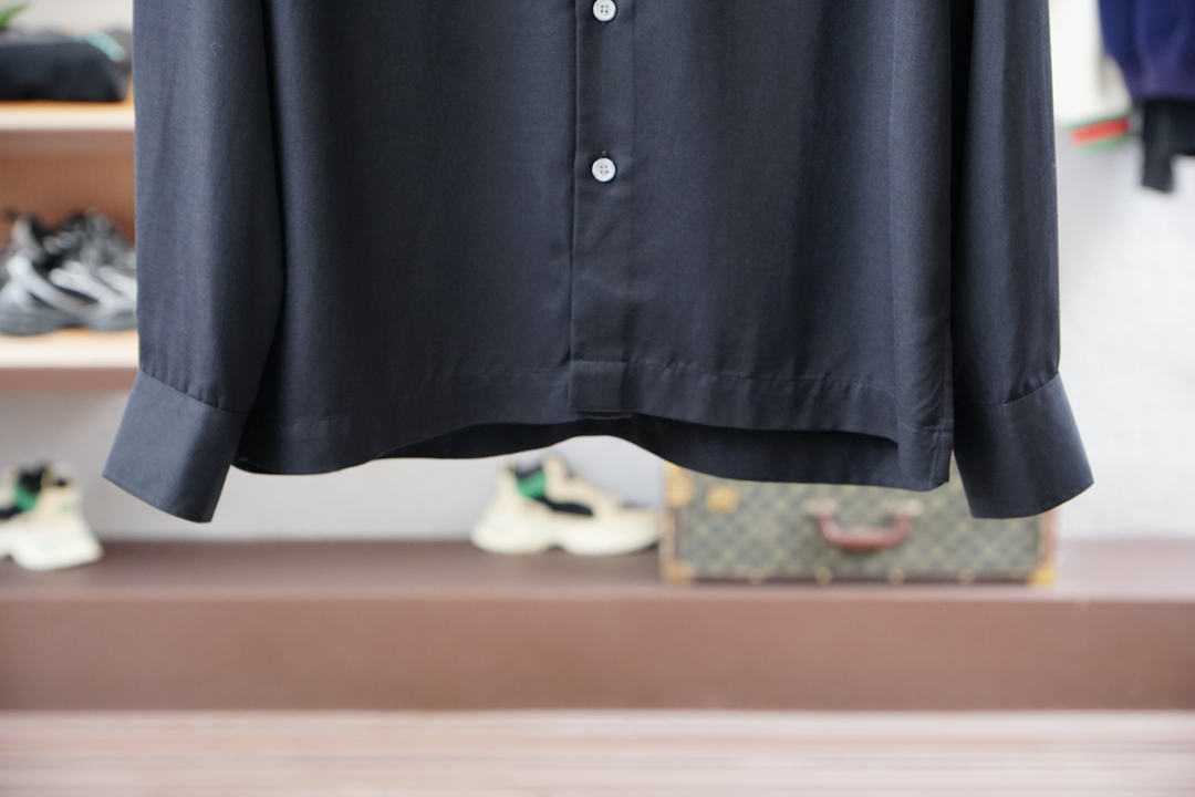 2025秋冬系列上新✨ Givenchy.纪梵希早秋GVC经典款字母印花衬衣 ✅ 休闲商务的魅力徽标.经