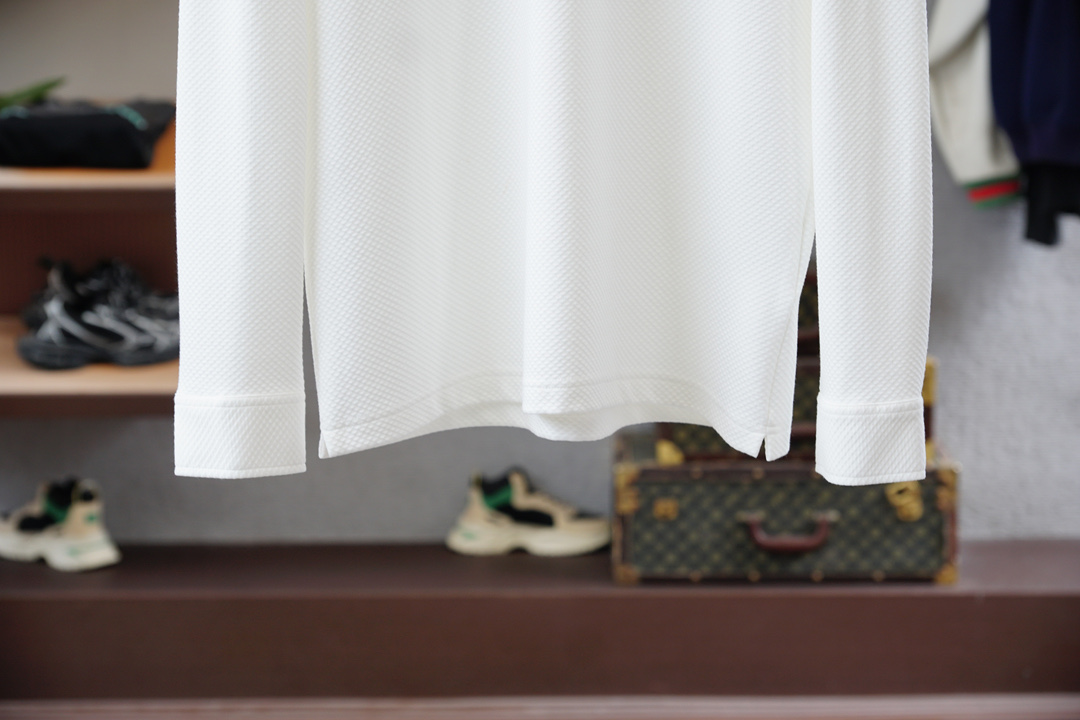 Prada普拉达/2025秋冬系列上新✨ 长袖Polo 衬衫，奢华经典元素设计！采用舒适透气针织面料🔥属