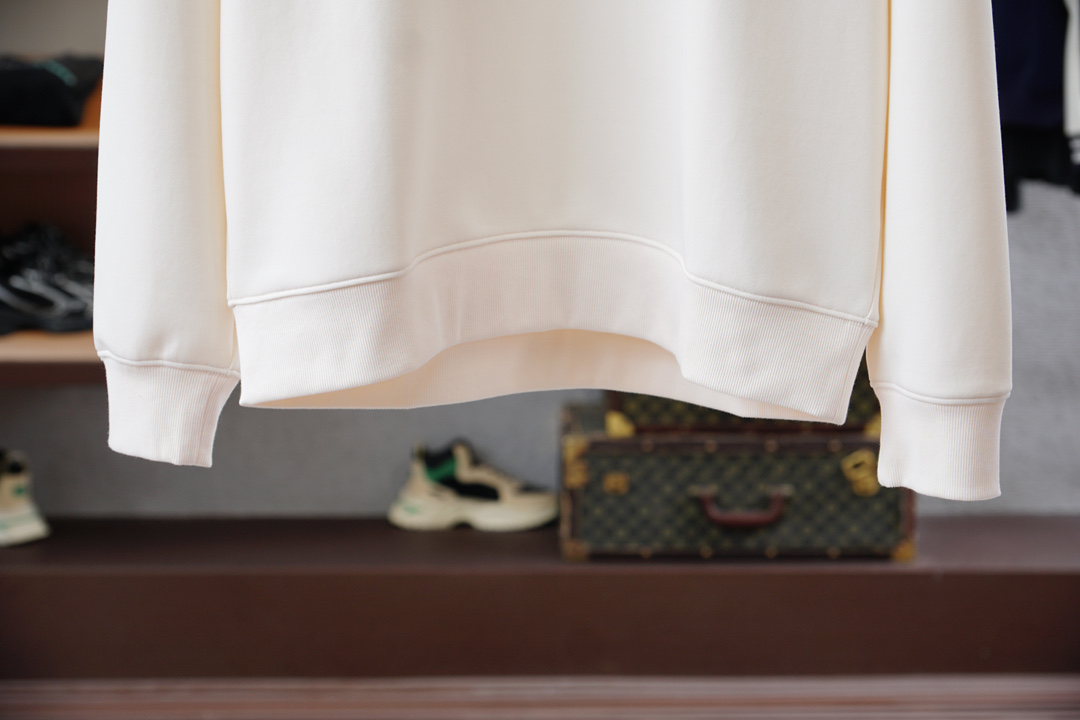 2025秋冬系列上🍎Loewe罗意威/套头圆领卫衣 纯色LOGO搭配刺绣🪡大标 高端大气经典系列，经典圆