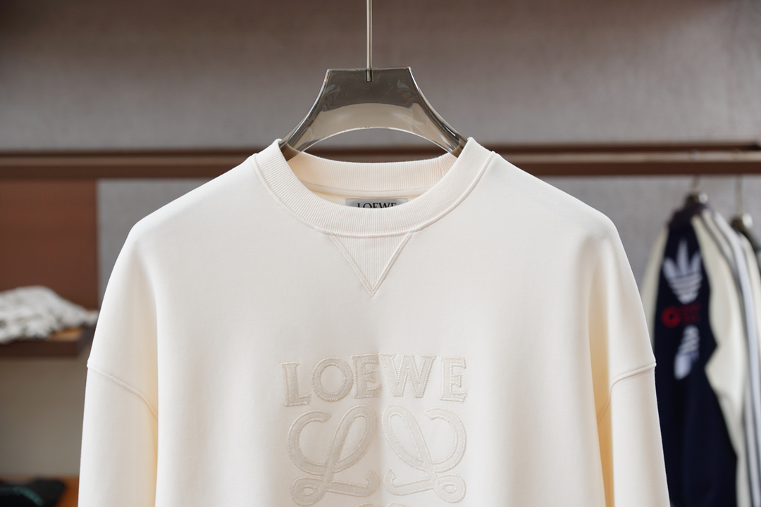 2025秋冬系列上🍎Loewe罗意威/套头圆领卫衣 纯色LOGO搭配刺绣🪡大标 高端大气经典系列，经典圆