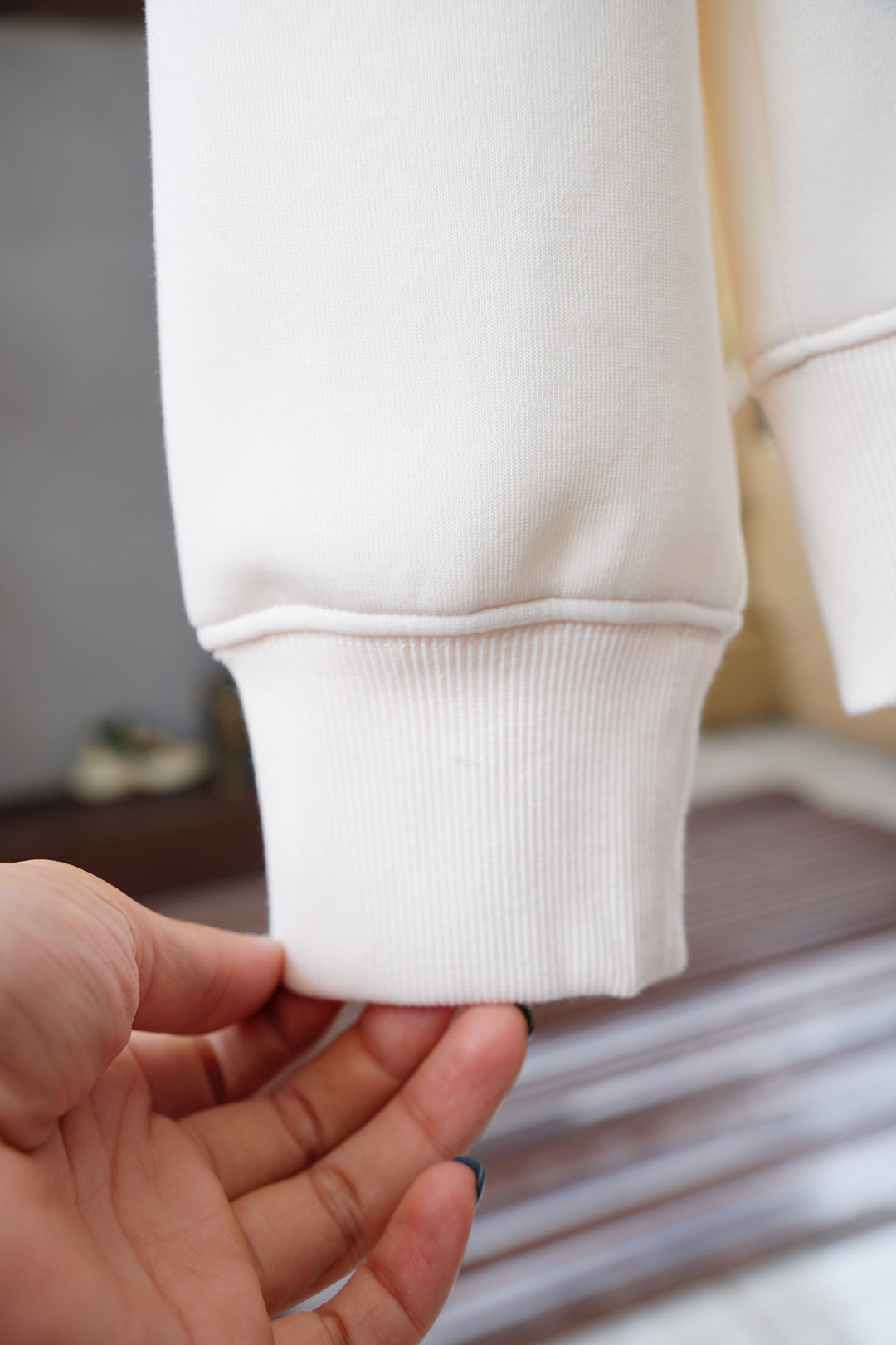 2025秋冬系列上🍎Loewe罗意威/套头圆领卫衣 纯色LOGO搭配刺绣🪡大标 高端大气经典系列，经典圆