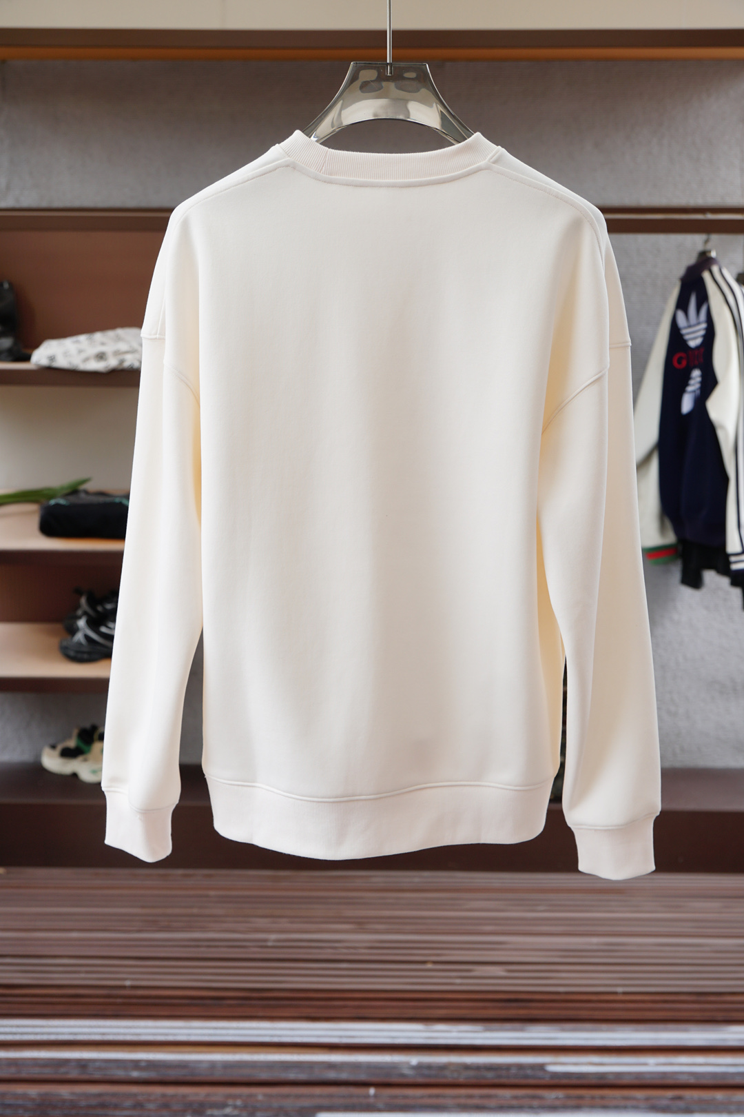 2025秋冬系列上🍎Loewe罗意威/套头圆领卫衣 纯色LOGO搭配刺绣🪡大标 高端大气经典系列，经典圆