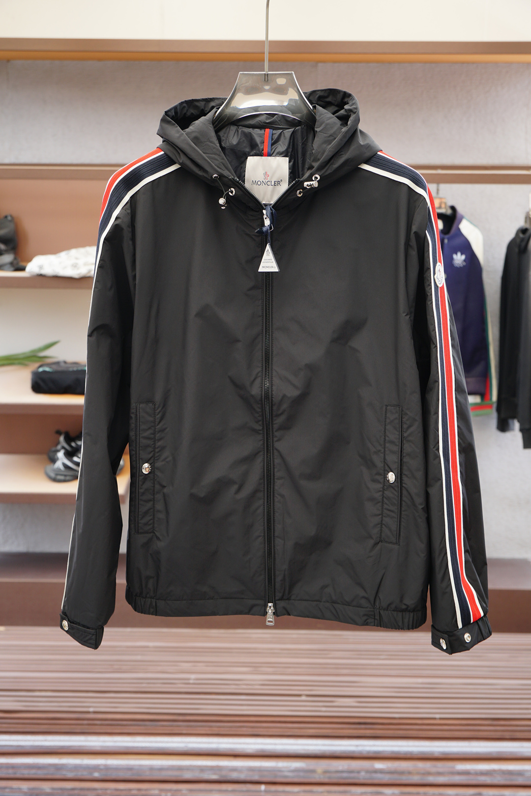 蒙口-秋冬新款系列#🍂开启秋冬穿搭新玩法，秋冬新款外套2025最新系列，经典的100%聚酯纤维材质，提花