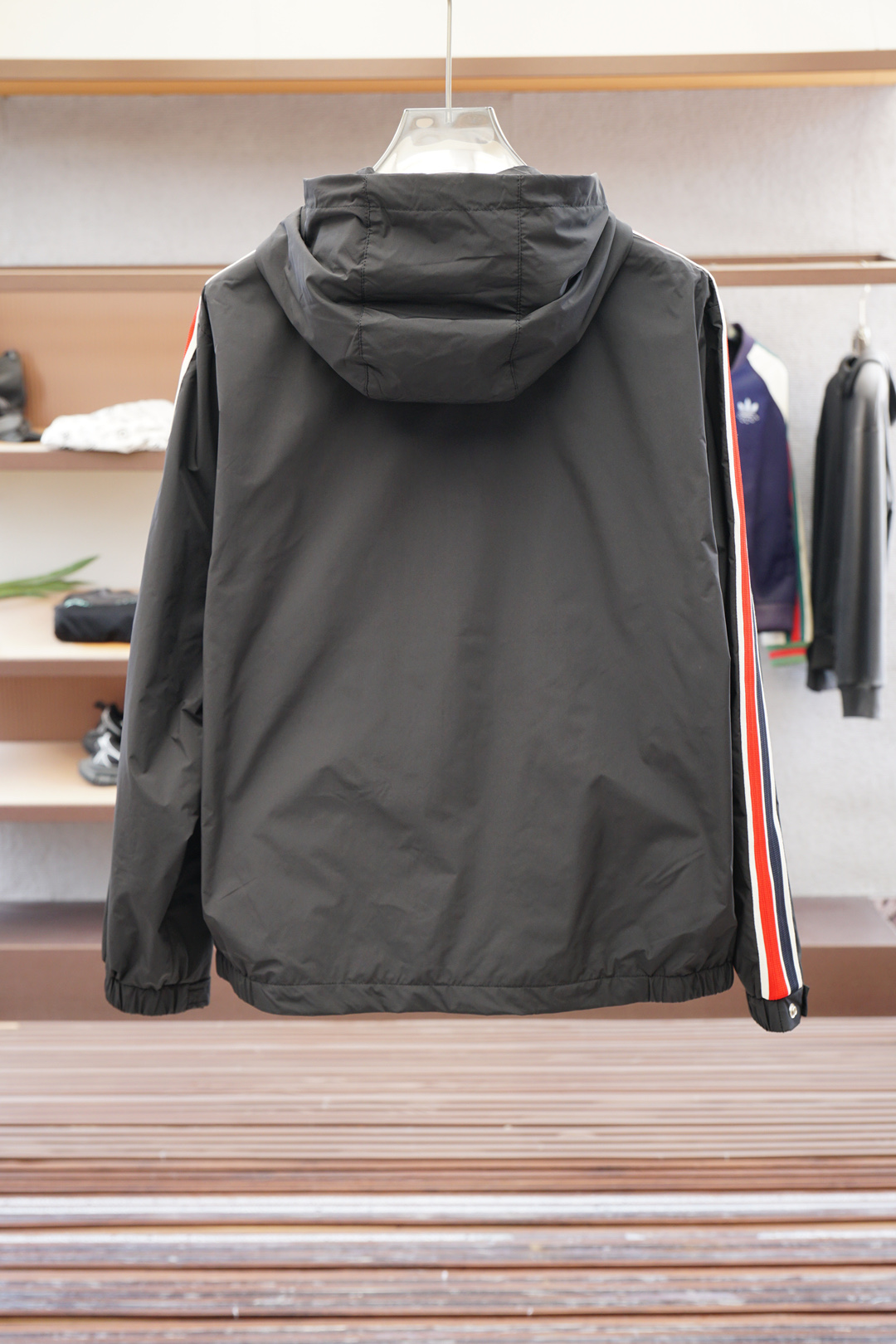 蒙口-秋冬新款系列#🍂开启秋冬穿搭新玩法，秋冬新款外套2025最新系列，经典的100%聚酯纤维材质，提花