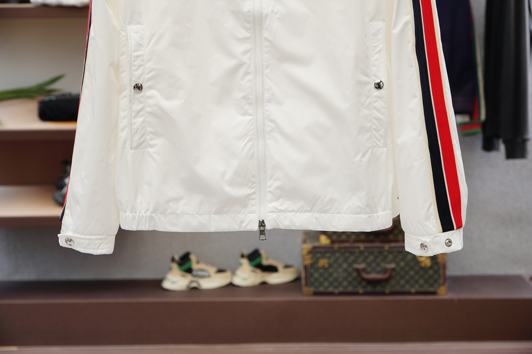 蒙口-秋冬新款系列#🍂开启秋冬穿搭新玩法，秋冬新款外套2025最新系列，经典的100%聚酯纤维材质，提花