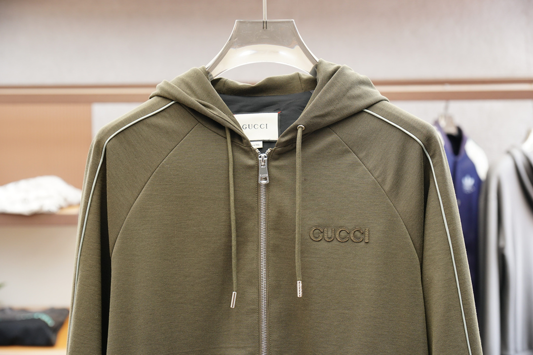 Gucci 古奇/秋冬新款系列#🍂开启秋冬穿搭新玩法，秋冬新款外套2025最新系列，经典的超细棉加氨纶加