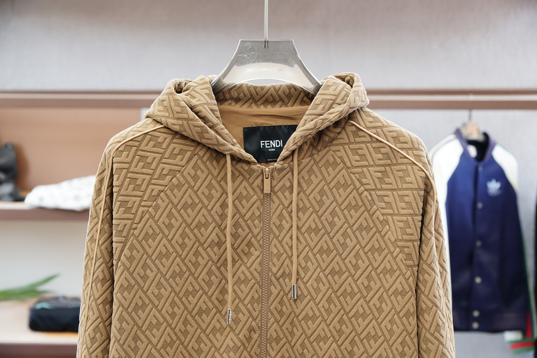 Fendi 芬迪-秋冬新款系列#🍂开启秋冬穿搭新玩法，秋冬新款外套2025最新系列，经典的100%聚酯纤