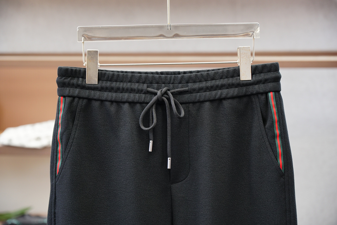 Gucci 古奇/2025、秋冬新款，码数M-3XL，进口超细棉➕氨纶质感格外透气舒适。采用简约修身版型