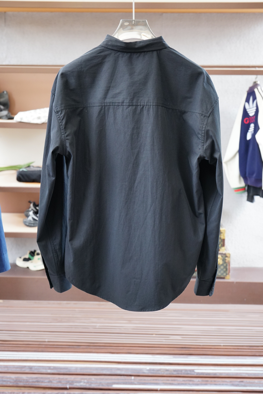 Kiton 奇顿/🍎2025新品 专柜在售 时尚高端男装衬衣，纯白色设计干净利落整洁，董事长精英必备系列