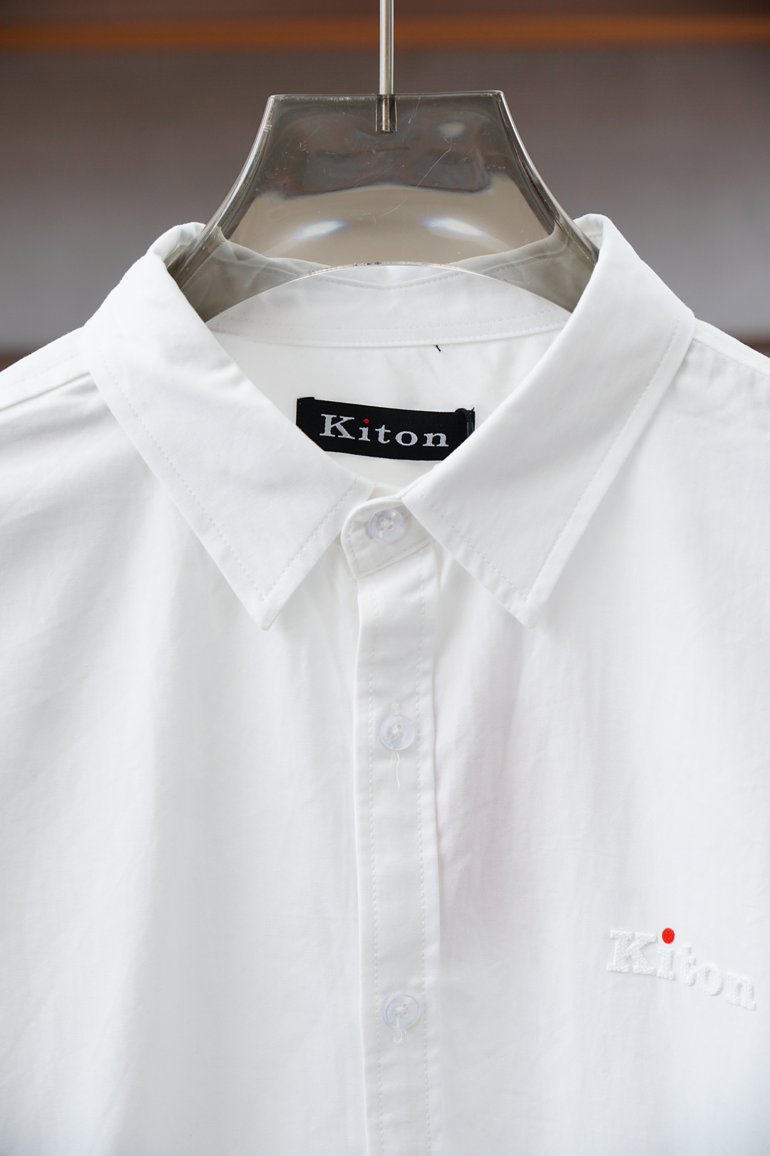 Kiton 奇顿/🍎2025新品 专柜在售 时尚高端男装衬衣，纯白色设计干净利落整洁，董事长精英必备系列