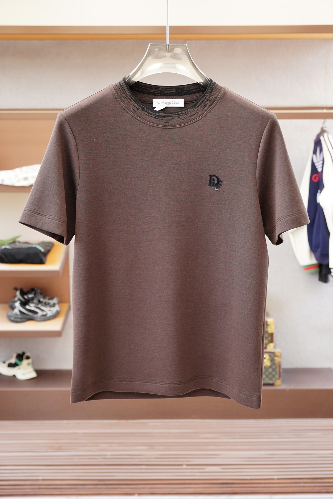 Dior迪奥🍐高级成衣 2025秋冬打底系列！熟男 轻熟男 最爱款式 最经典净色通勤百搭帅气的圆领短袖打