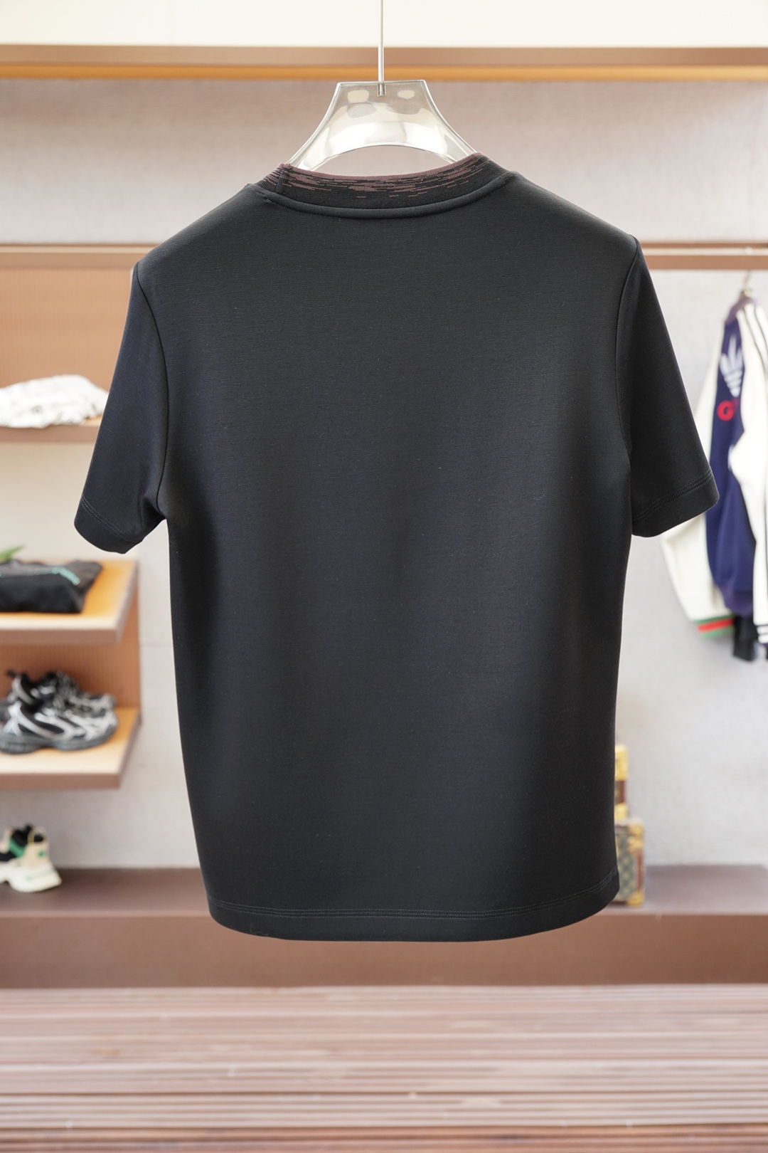 Dior迪奥🍐高级成衣 2025秋冬打底系列！熟男 轻熟男 最爱款式 最经典净色通勤百搭帅气的圆领短袖打