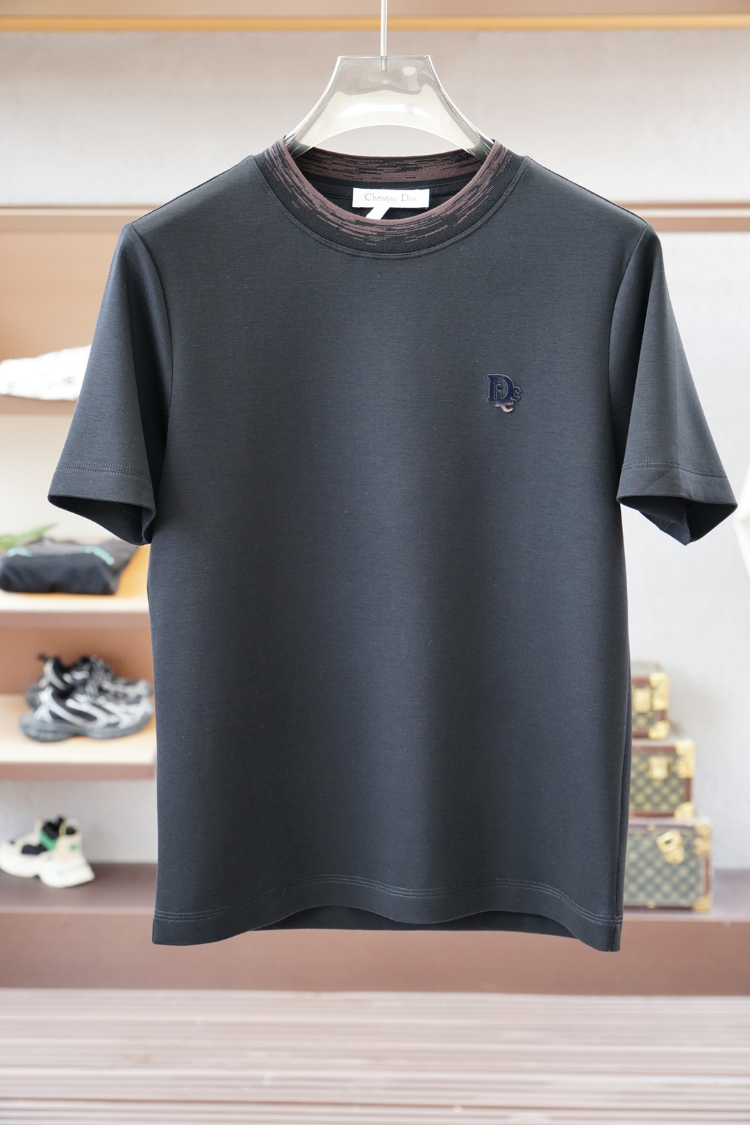 Dior迪奥🍐高级成衣 2025秋冬打底系列！熟男 轻熟男 最爱款式 最经典净色通勤百搭帅气的圆领短袖打