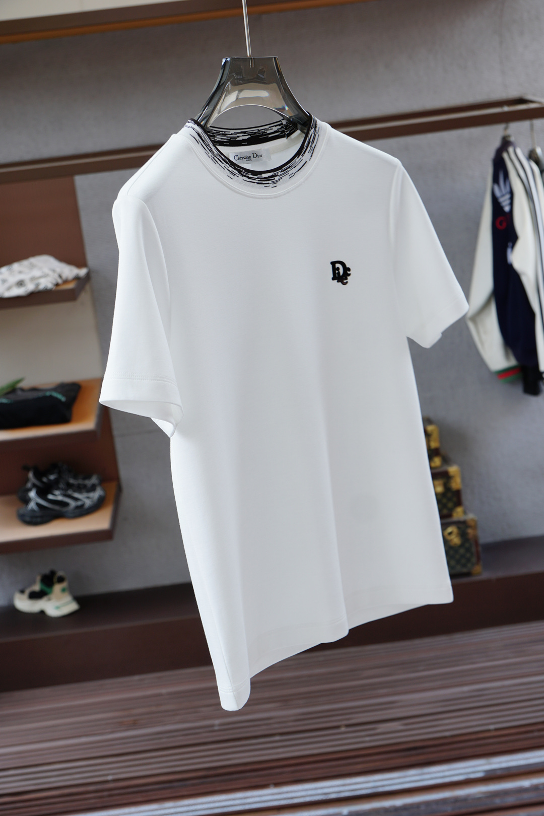 Dior迪奥🍐高级成衣 2025秋冬打底系列！熟男 轻熟男 最爱款式 最经典净色通勤百搭帅气的圆领短袖打