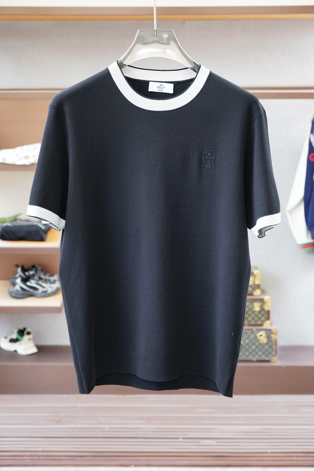 布鲁提，🍐高级成衣 2025秋冬打底系列！熟男 轻熟男 最爱款式 最经典净色通勤百搭帅气的圆领短袖打底衫