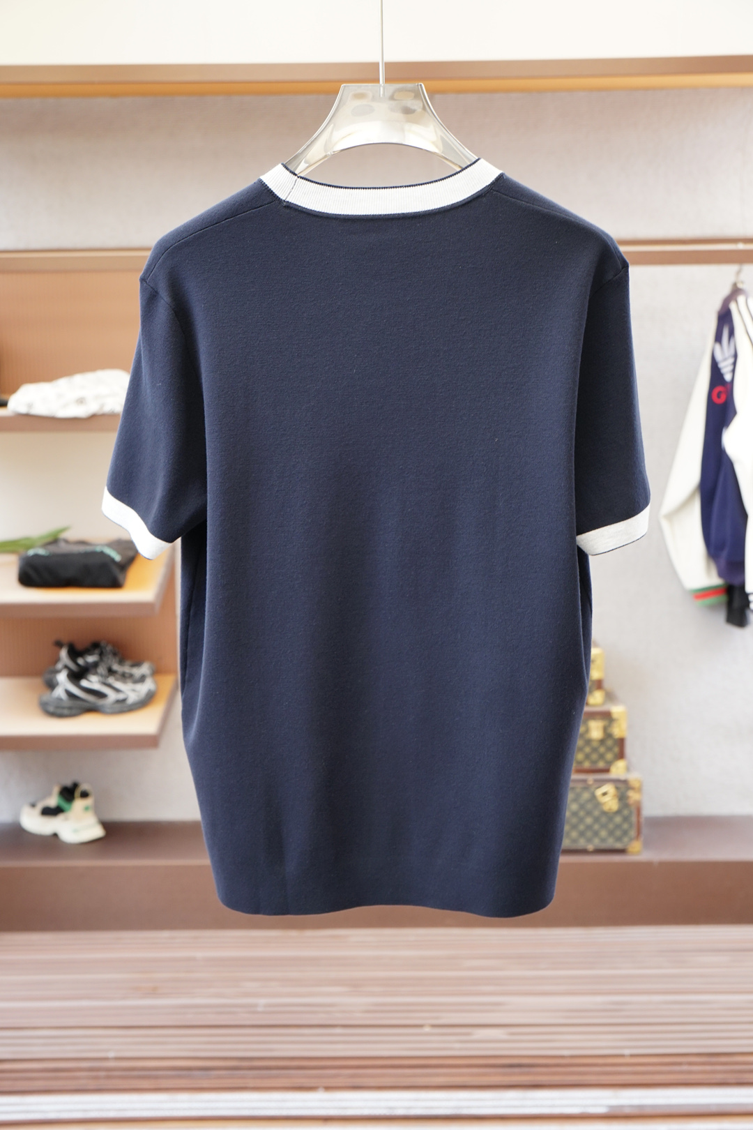 布鲁提，🍐高级成衣 2025秋冬打底系列！熟男 轻熟男 最爱款式 最经典净色通勤百搭帅气的圆领短袖打底衫